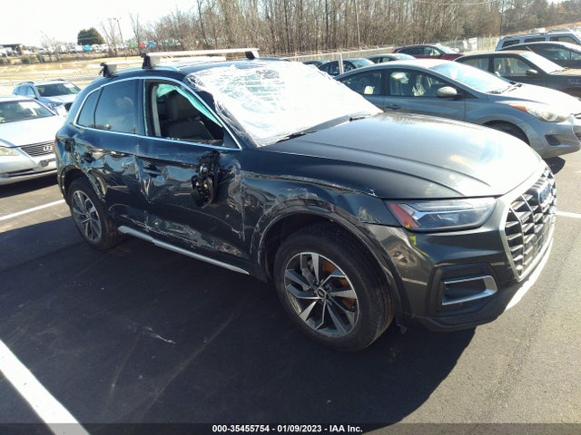 2021 Audi Q5, VIN: WA1BAAFY0M2084656