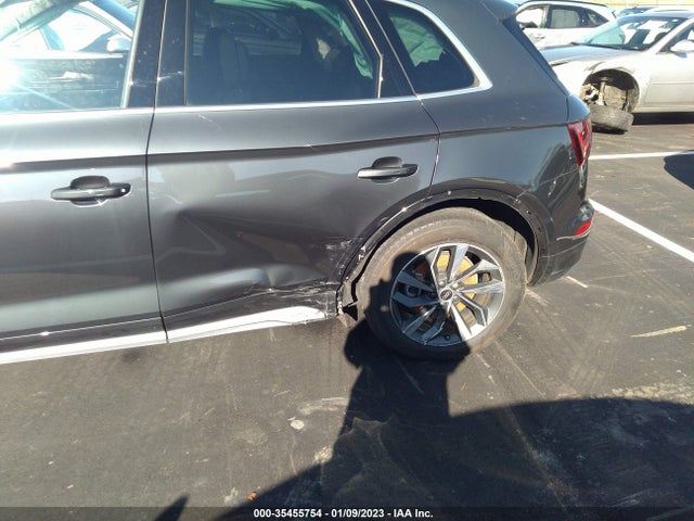 2021 Audi Q5, VIN: WA1BAAFY0M2084656