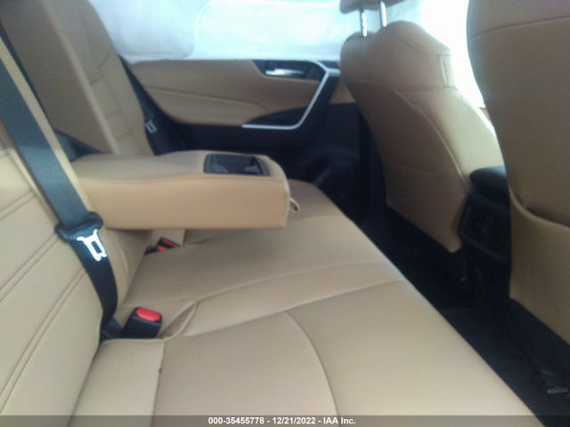 2021 Toyota RAV4, VIN: 2T3A1RFV1MW232553