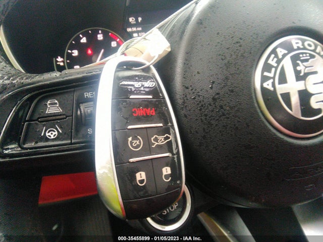 ZASPAKBN1M7D12445 Alfa Romeo STELVIO TI