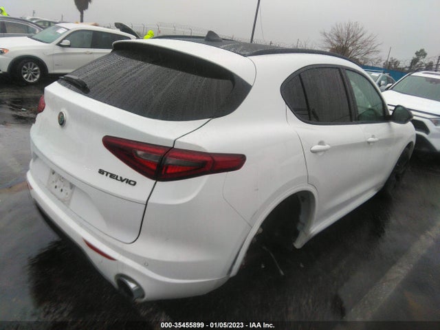 ZASPAKBN1M7D12445 Alfa Romeo STELVIO TI