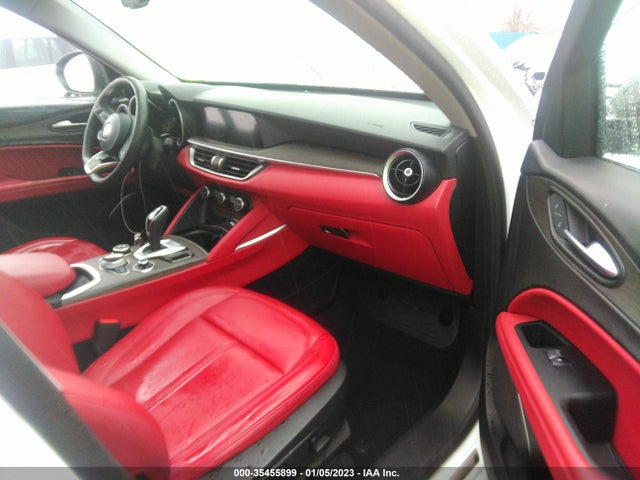 ZASPAKBN1M7D12445 Alfa Romeo STELVIO TI