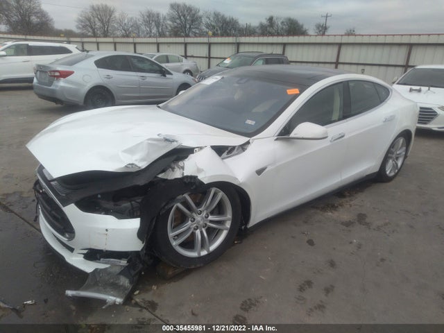 2015 Tesla Model S, VIN: 5YJSA1H28FF081101
