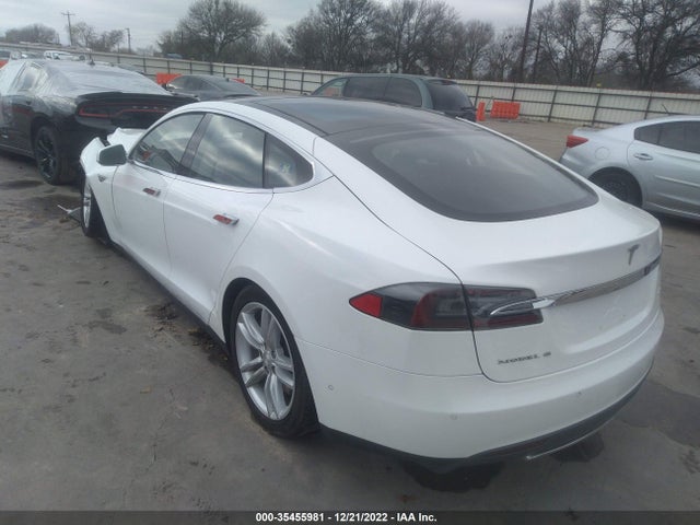 2015 Tesla Model S, VIN: 5YJSA1H28FF081101
