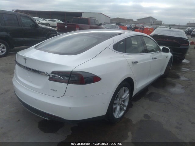 2015 Tesla Model S, VIN: 5YJSA1H28FF081101
