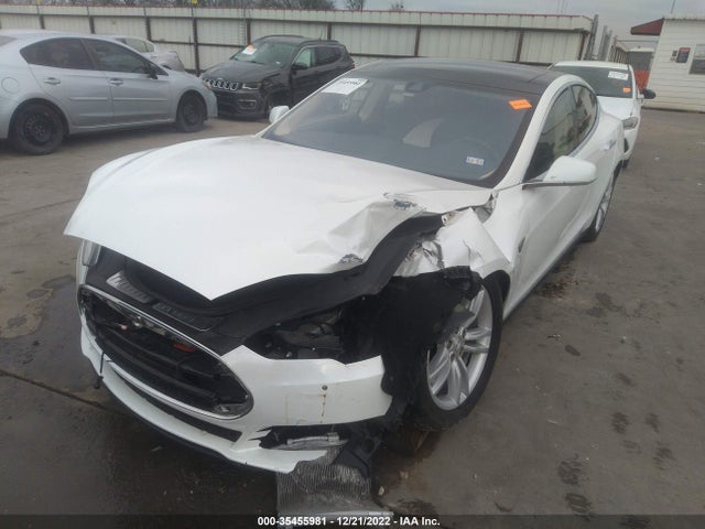 2015 Tesla Model S, VIN: 5YJSA1H28FF081101