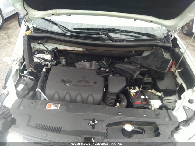 JA4AD3A38HZ068597 Mitsubishi Outlander Se/sel