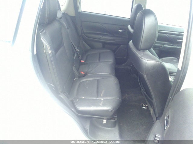 JA4AD3A38HZ068597 Mitsubishi Outlander Se/sel