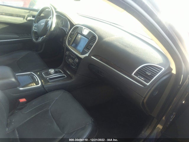 2C3CCAEG7HH667739 Chrysler 300 300c