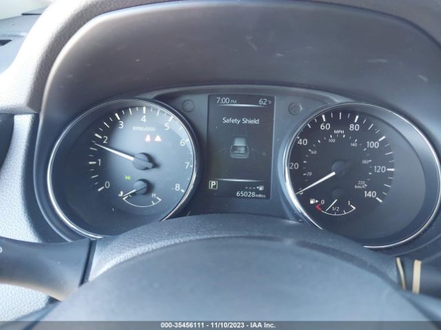 5N1AT2MV5HC844425 Nissan Rogue Sl