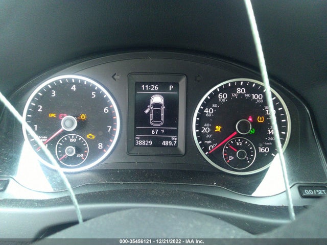 WVGAV7AX4HK044265 Volkswagen TIGUAN