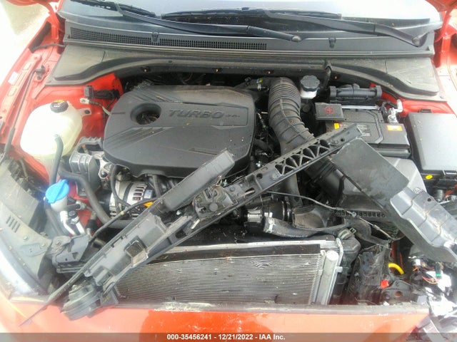 2021 Hyundai Veloster, VIN: KMHTH6AB3MU032718