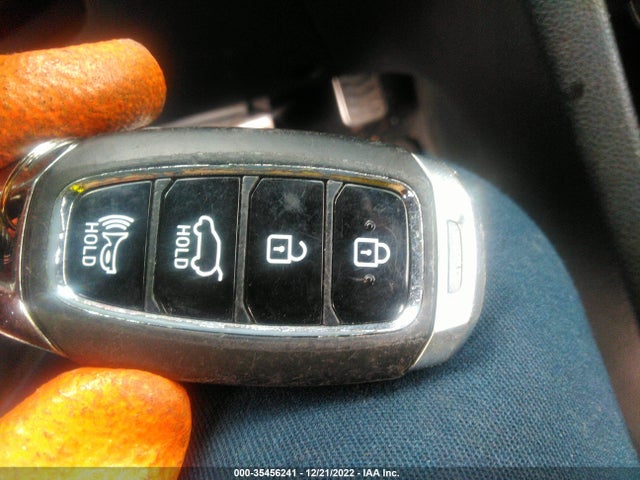 2021 Hyundai Veloster, VIN: KMHTH6AB3MU032718