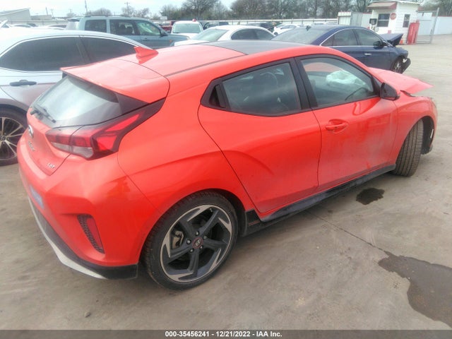 2021 Hyundai Veloster, VIN: KMHTH6AB3MU032718