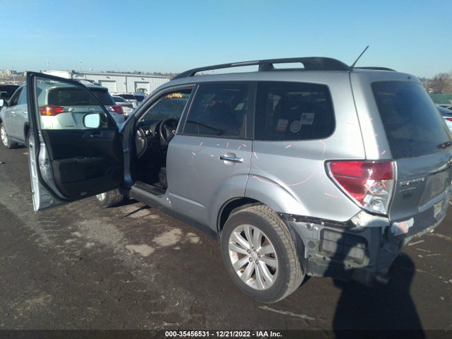 2013 SUBARU FORESTER 2.5X PREMIUM VIN: JF2SHADC4DH419750