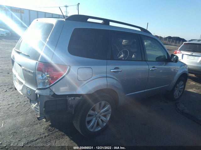 2013 SUBARU FORESTER 2.5X PREMIUM VIN: JF2SHADC4DH419750