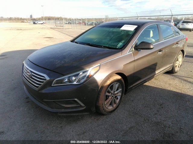 Hyundai SONATA SE 2017 5NPE24AF4HH500641 Image 2