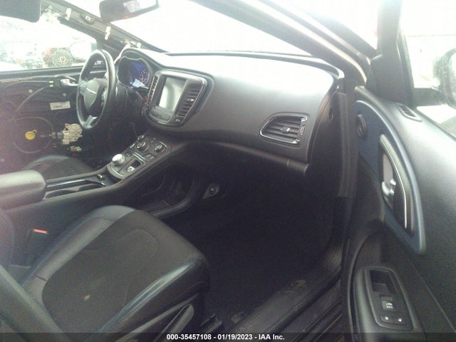 2016 Chrysler 200, VIN: 1C3CCCBB1GN138703