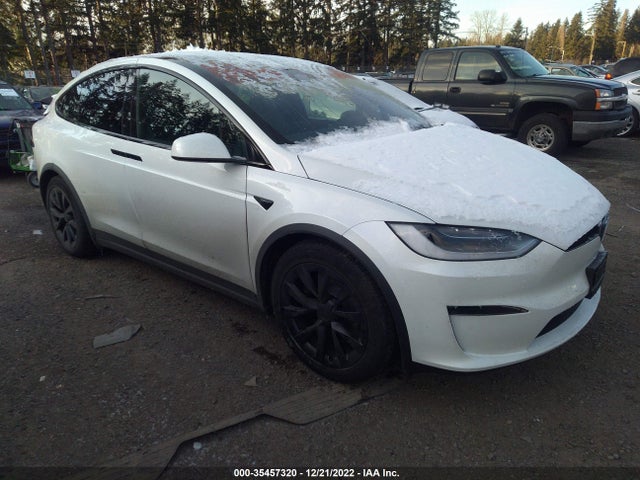2022 Tesla Model X, VIN: 7SAXCDE50NF363699