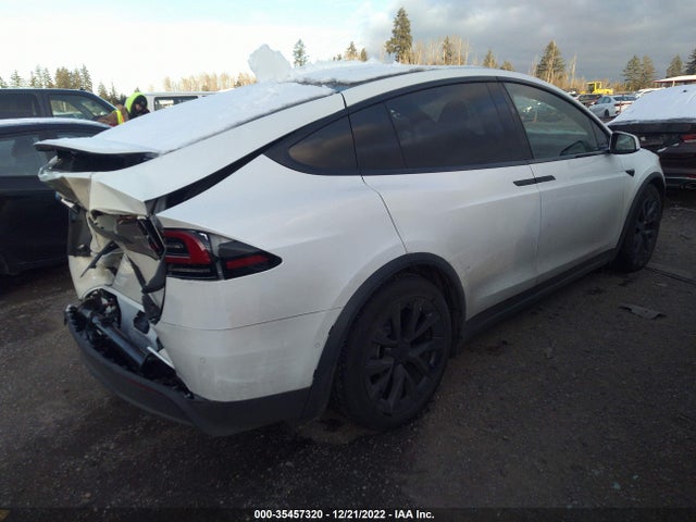 2022 Tesla Model X, VIN: 7SAXCDE50NF363699