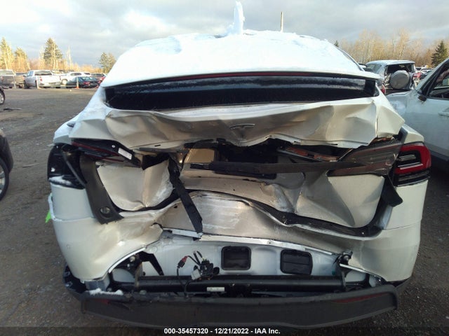 2022 Tesla Model X, VIN: 7SAXCDE50NF363699