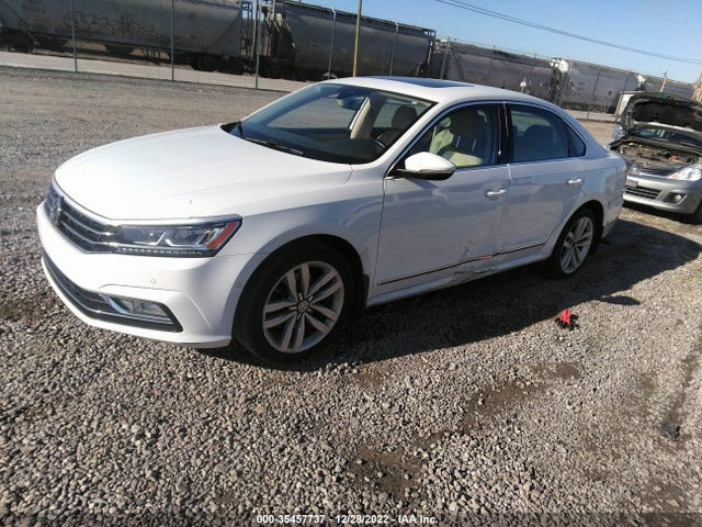 2017 Volkswagen Passat, VIN: 1VWCT7A32HC062450
