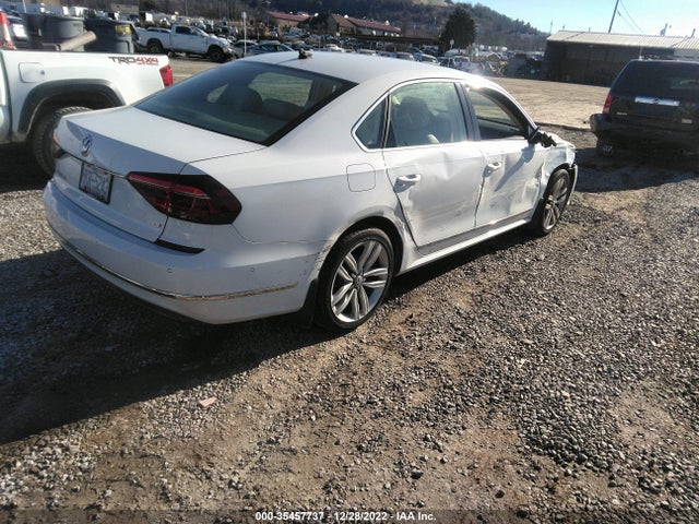 2017 Volkswagen Passat, VIN: 1VWCT7A32HC062450