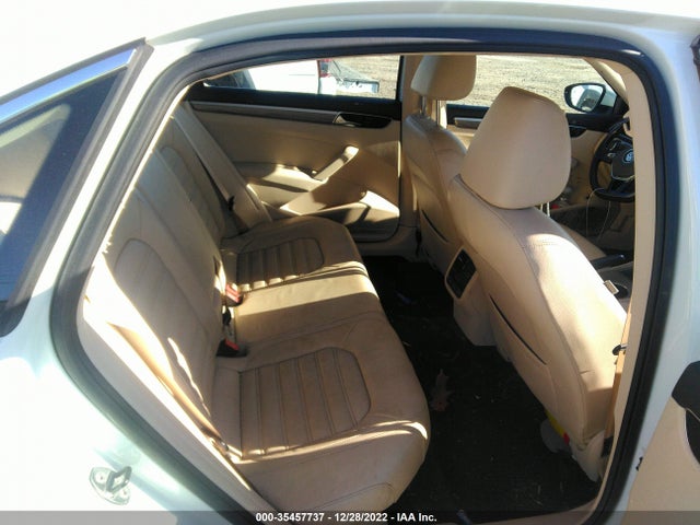 2017 Volkswagen Passat, VIN: 1VWCT7A32HC062450