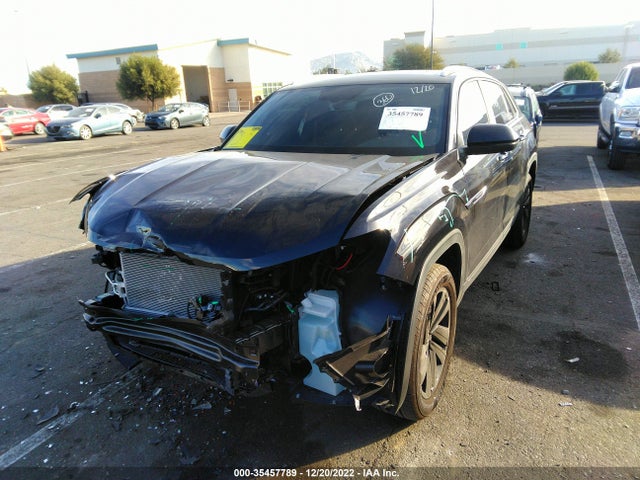 2022 Volkswagen Atlas, VIN: 1V2KE2CAXNC221216
