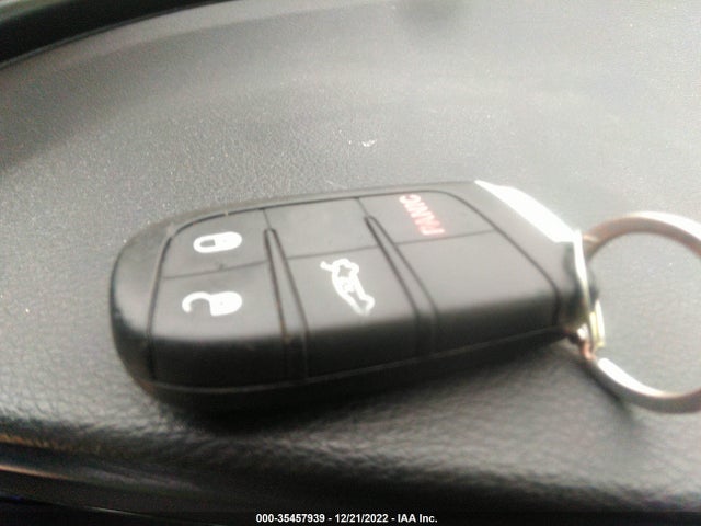2015 CHRYSLER 200 S VIN: 1C3CCCBB1FN723800
