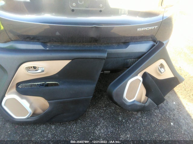 2016 Jeep Renegade, VIN: ZACCJAAT9GPD95163