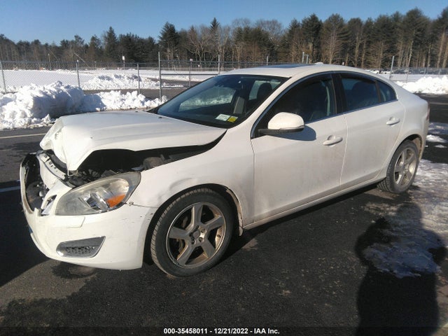 Volvo S60 T5 2013 YV1612FH1D2230618 Image 2