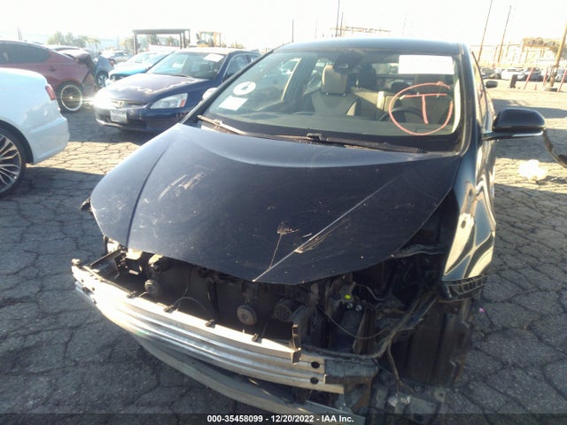 2018 Toyota Prius, VIN: JTDKBRFUXJ3065276
