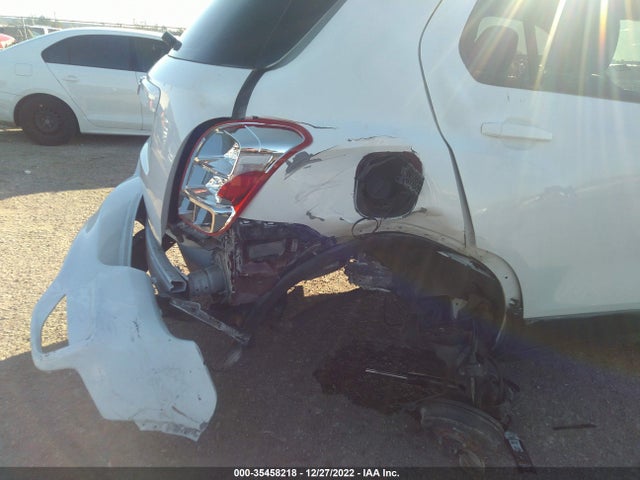 Chevrolet TRAX LS 2018 3GNCJKSB1JL186602 Image 8