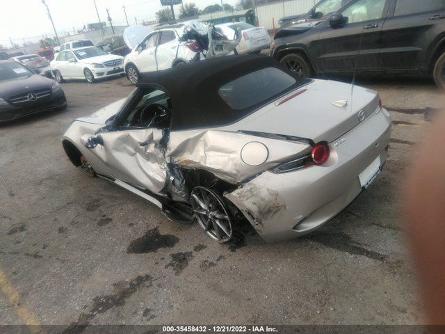 2022 Mazda MX-5 Miata, VIN: JM1NDAD74N0507188
