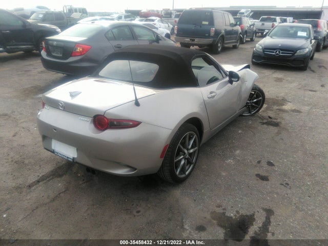 2022 Mazda MX-5 Miata, VIN: JM1NDAD74N0507188