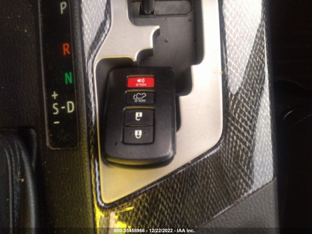 2018 Toyota RAV4, VIN: 2T3RFREV9JW798333