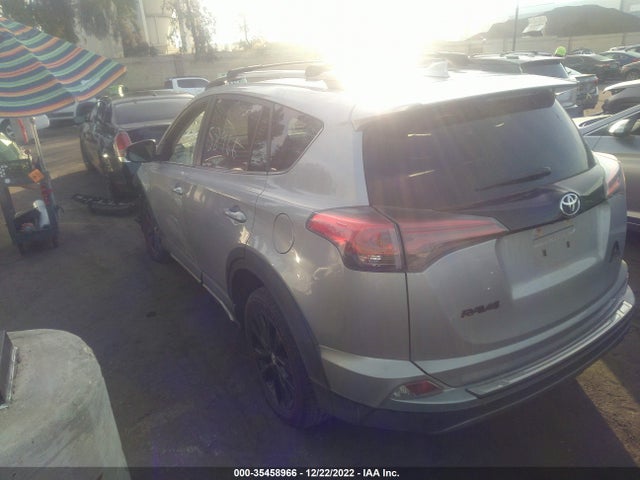 2018 Toyota RAV4, VIN: 2T3RFREV9JW798333