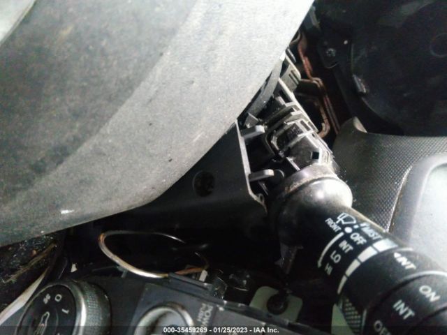 KNDJT2A20B7317813 KIA SOUL +