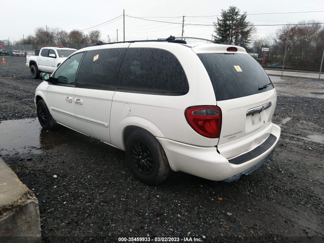 2C4GP54L85R112621 Chrysler Town & Country Touring