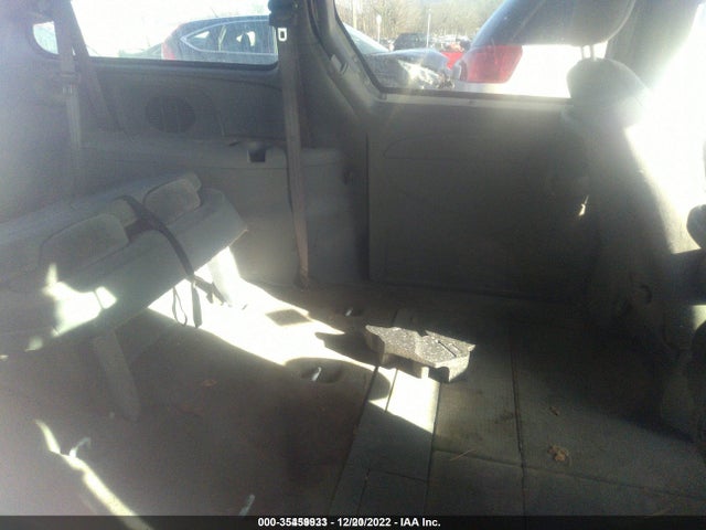 2C4GP54L85R112621 Chrysler Town & Country Touring