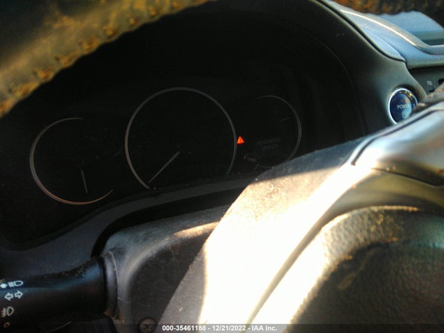 Lexus CT 200H 2011 JTHKD5BH7B2045245 Image 7