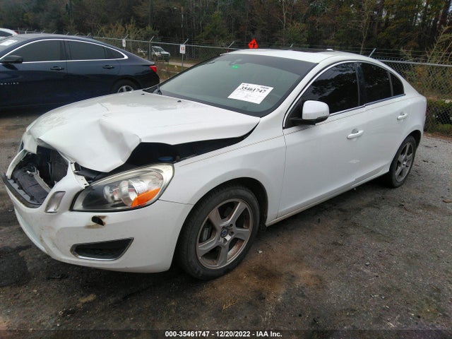 Volvo S60 2013 YV1612FS6D2201384 Image 2
