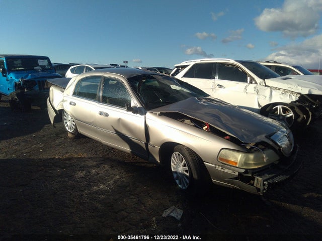 Lincoln Town Car Signature 2003 1LNHM82W63Y638794 main image