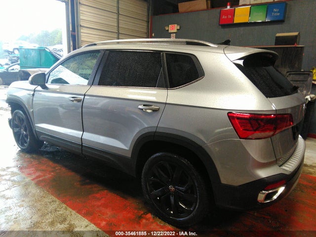 2022 Volkswagen Taos, VIN: 3VVLX7B29NM039630