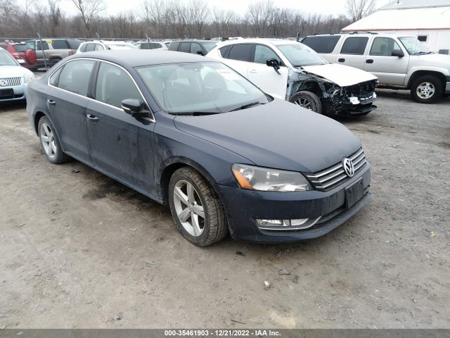 2015 Volkswagen Passat, VIN: 1VWAT7A3XFC103492