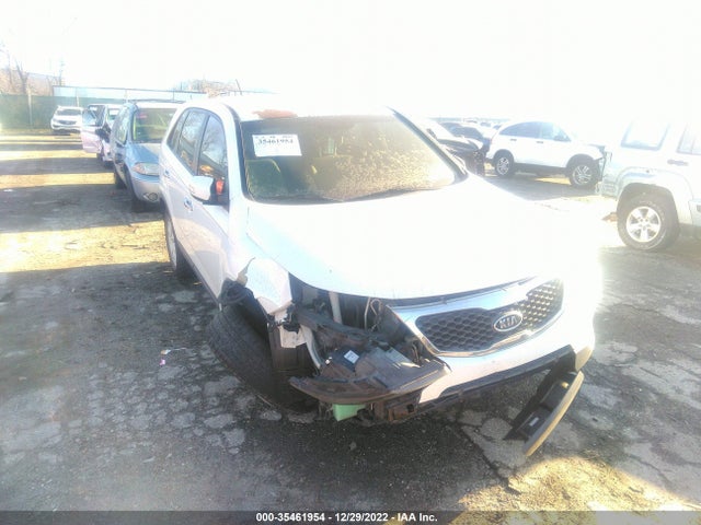 2011 KIA SORENTO LX VIN: 5XYKTCA12BG014293