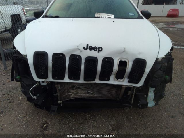 1C4PJLAS6HW571644 Jeep Cherokee Altitude