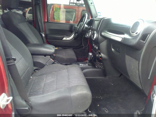 1C4BJWEG1CL132850 Jeep Wrangler Unlimited Sahara