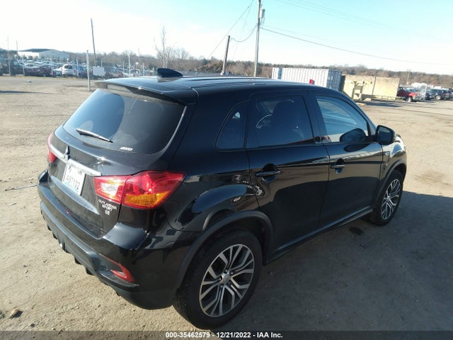 JA4AR3AW5JZ028138 Mitsubishi Outlander Sport Se 2.4